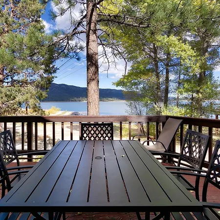 Lake Shore Family Cabin W Hot Tub And Pool Table By Big Bear Vacations